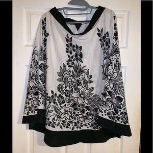 Cotton knee length skater skirt w/ blk&wht design